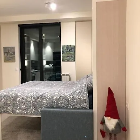 Lovely Bw Metropolitan Apartman